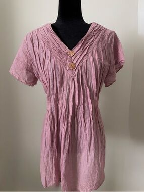 Women's Pink Crinkled V-Neck Tunic with Decorative Buttons